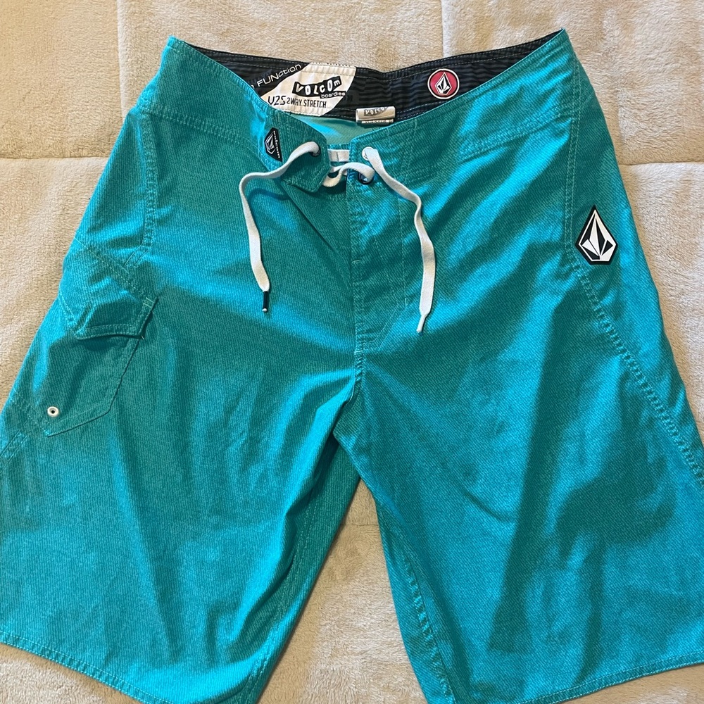 Men’s  Volcom boardies swim shorts 32W